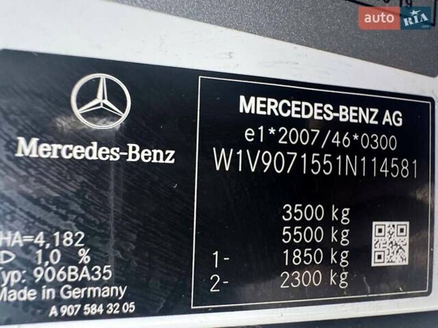 Мерседес Sprinter, объемом двигателя 2.2 л и пробегом 237 тыс. км за 29000 $, фото 11 на Automoto.ua