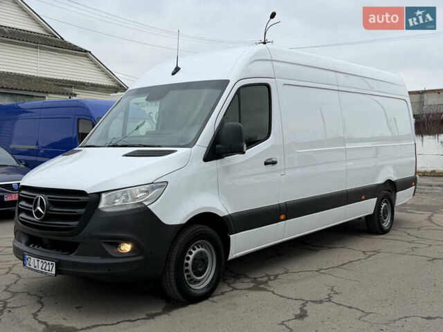 Мерседес Sprinter, объемом двигателя 2.14 л и пробегом 251 тыс. км за 27300 $, фото 1 на Automoto.ua