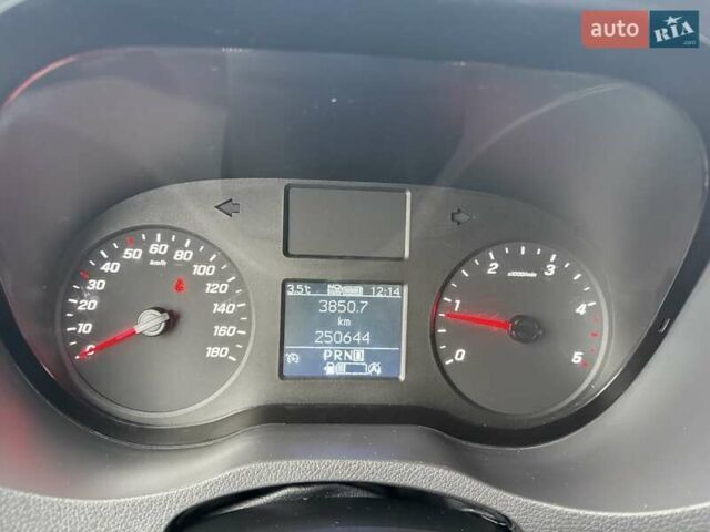 Мерседес Sprinter, объемом двигателя 0 л и пробегом 250 тыс. км за 24850 $, фото 12 на Automoto.ua