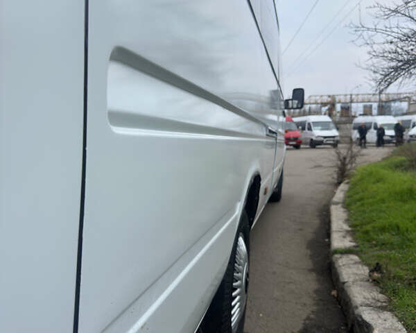 Мерседес Sprinter, об'ємом двигуна 2.2 л та пробігом 5 тис. км за 10000 $, фото 4 на Automoto.ua