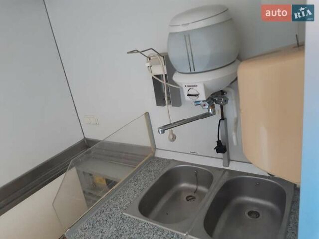 Мерседес Sprinter, объемом двигателя 0 л и пробегом 250 тыс. км за 17500 $, фото 4 на Automoto.ua