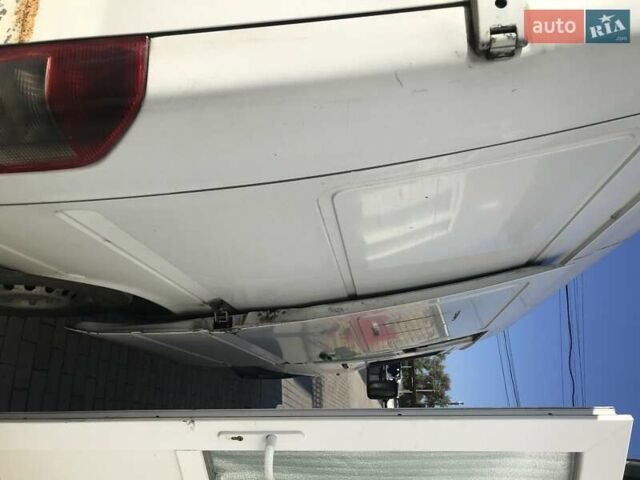 Мерседес Sprinter, объемом двигателя 2.23 л и пробегом 450 тыс. км за 6000 $, фото 4 на Automoto.ua