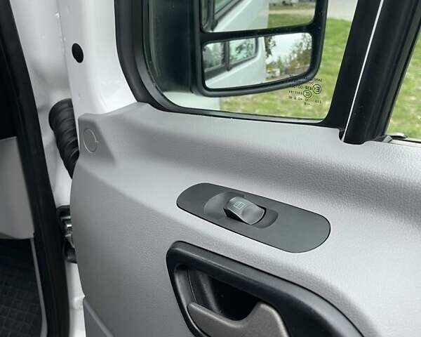 Мерседес Sprinter, объемом двигателя 2.2 л и пробегом 365 тыс. км за 21500 $, фото 33 на Automoto.ua