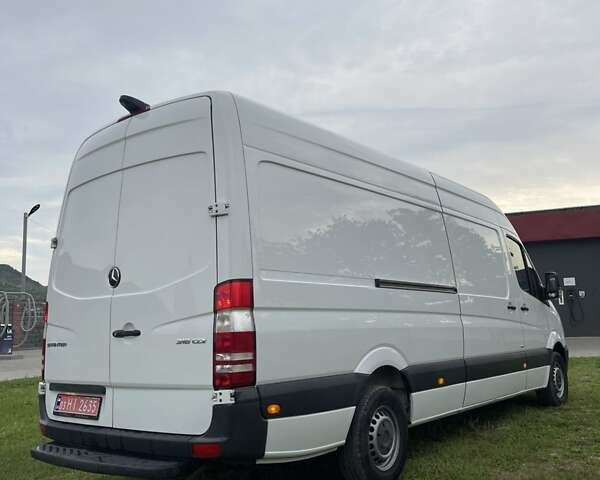 Мерседес Sprinter, объемом двигателя 2.2 л и пробегом 365 тыс. км за 21500 $, фото 4 на Automoto.ua