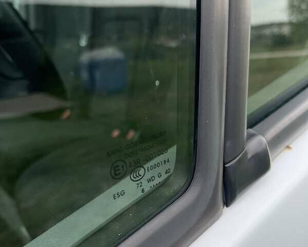 Мерседес Sprinter, объемом двигателя 2.2 л и пробегом 365 тыс. км за 21500 $, фото 2 на Automoto.ua