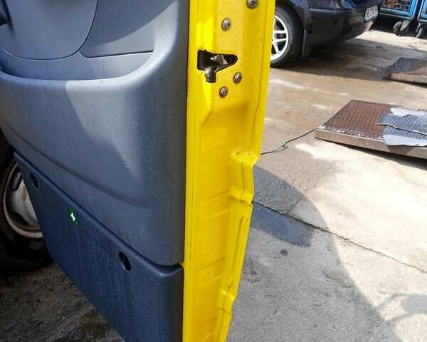 Мерседес Sprinter, объемом двигателя 2.7 л и пробегом 408 тыс. км за 29500 $, фото 7 на Automoto.ua