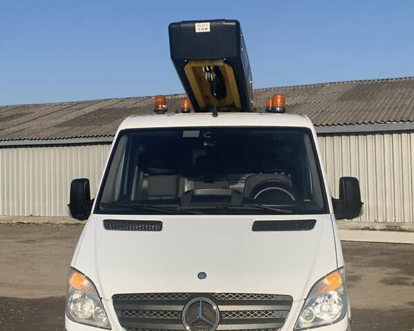 Мерседес Sprinter, объемом двигателя 2.2 л и пробегом 345 тыс. км за 23800 $, фото 1 на Automoto.ua