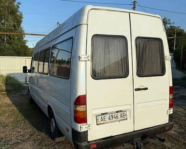 Мерседес Sprinter, объемом двигателя 2.9 л и пробегом 300 тыс. км за 6000 $, фото 4 на Automoto.ua
