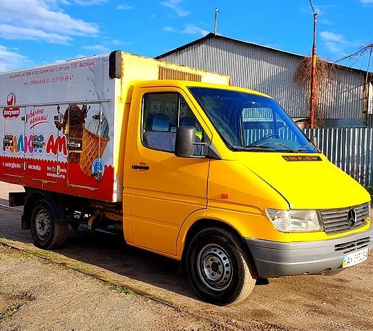 Мерседес Sprinter, объемом двигателя 2.3 л и пробегом 211 тыс. км за 6200 $, фото 1 на Automoto.ua