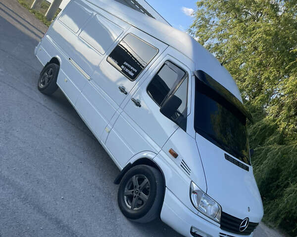 Мерседес Sprinter, объемом двигателя 2.15 л и пробегом 620 тыс. км за 10200 $, фото 2 на Automoto.ua