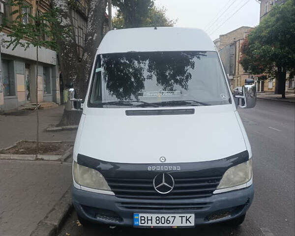 Мерседес Sprinter, объемом двигателя 2.1 л и пробегом 500 тыс. км за 9000 $, фото 1 на Automoto.ua