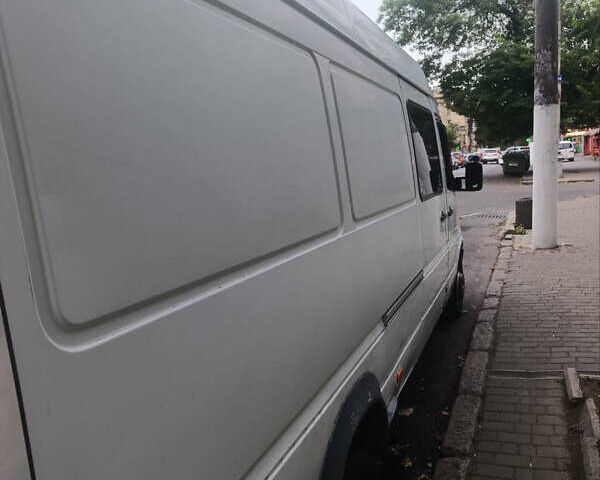 Мерседес Sprinter, объемом двигателя 2.1 л и пробегом 500 тыс. км за 9000 $, фото 8 на Automoto.ua