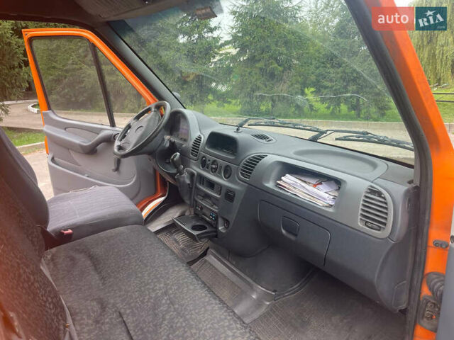 Мерседес Sprinter, об'ємом двигуна 2.7 л та пробігом 270 тис. км за 9900 $, фото 3 на Automoto.ua