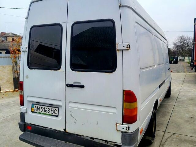 Мерседес Sprinter, объемом двигателя 2.1 л и пробегом 714 тыс. км за 6300 $, фото 6 на Automoto.ua
