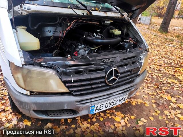 Мерседес Sprinter, об'ємом двигуна 2.2 л та пробігом 270 тис. км за 4300 $, фото 2 на Automoto.ua