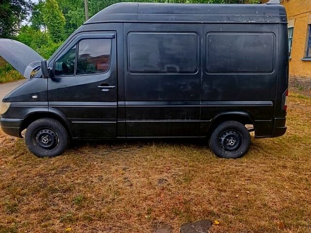Мерседес Sprinter, объемом двигателя 2.1 л и пробегом 350 тыс. км за 4500 $, фото 1 на Automoto.ua