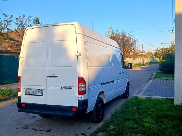 Мерседес Sprinter, объемом двигателя 2.7 л и пробегом 500 тыс. км за 9000 $, фото 9 на Automoto.ua
