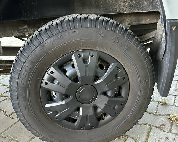 Мерседес Sprinter, об'ємом двигуна 2.7 л та пробігом 800 тис. км за 7400 $, фото 29 на Automoto.ua