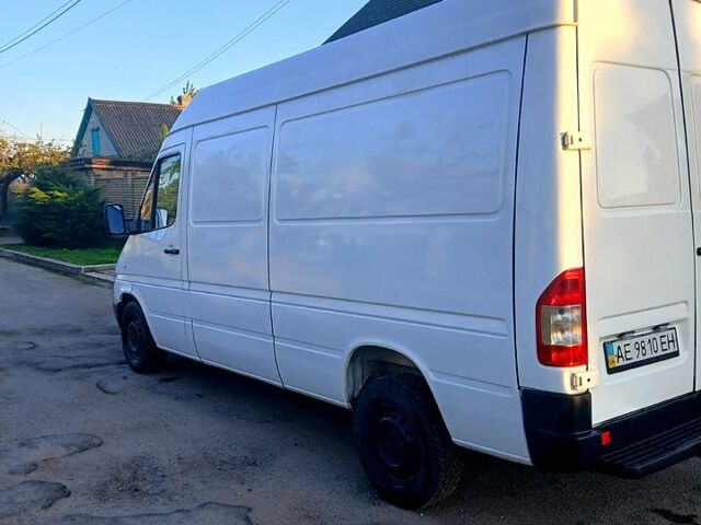 Мерседес Sprinter, объемом двигателя 2.7 л и пробегом 500 тыс. км за 9000 $, фото 8 на Automoto.ua