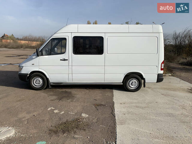 Мерседес Sprinter, объемом двигателя 2.7 л и пробегом 526 тыс. км за 8900 $, фото 7 на Automoto.ua