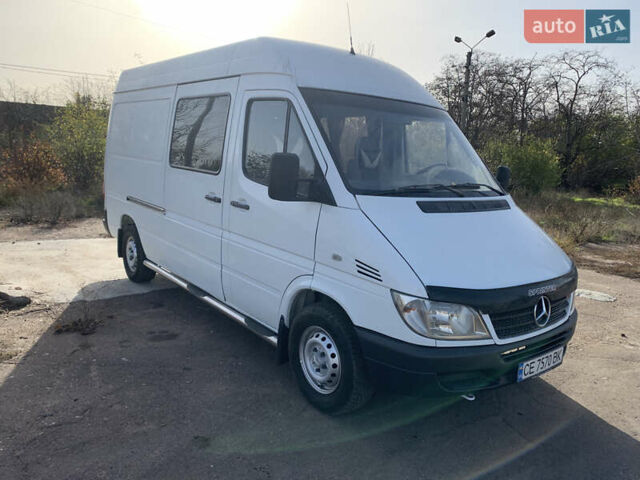 Мерседес Sprinter, объемом двигателя 2.7 л и пробегом 526 тыс. км за 8900 $, фото 2 на Automoto.ua