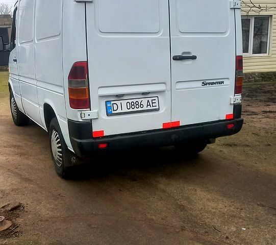 Мерседес Sprinter, объемом двигателя 2.2 л и пробегом 550 тыс. км за 4500 $, фото 5 на Automoto.ua
