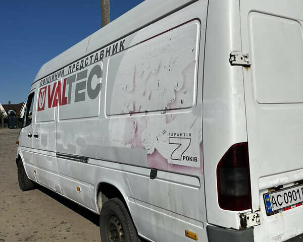 Мерседес Sprinter, объемом двигателя 2.2 л и пробегом 700 тыс. км за 7000 $, фото 3 на Automoto.ua