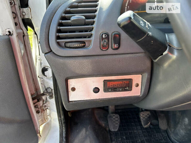 Мерседес Sprinter, объемом двигателя 2.2 л и пробегом 530 тыс. км за 7000 $, фото 1 на Automoto.ua