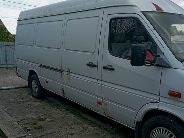 Мерседес Sprinter, объемом двигателя 2.2 л и пробегом 307 тыс. км за 9000 $, фото 1 на Automoto.ua