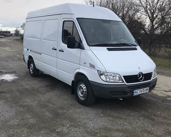 Мерседес Sprinter, объемом двигателя 2.15 л и пробегом 216 тыс. км за 13900 $, фото 4 на Automoto.ua