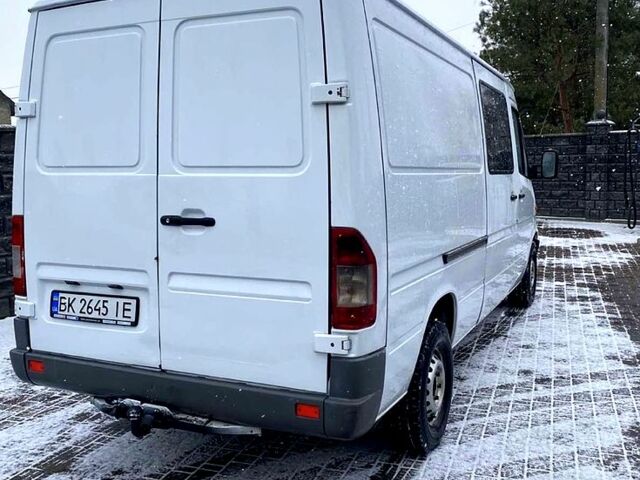 Мерседес Sprinter, объемом двигателя 2.7 л и пробегом 327 тыс. км за 9500 $, фото 5 на Automoto.ua