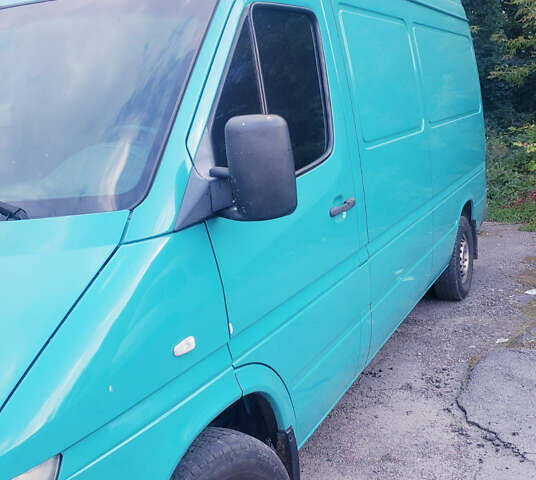 Мерседес Sprinter, объемом двигателя 2.7 л и пробегом 470 тыс. км за 10300 $, фото 2 на Automoto.ua