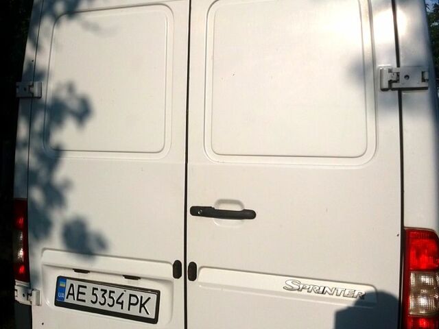 Мерседес Sprinter, об'ємом двигуна 2.7 л та пробігом 400 тис. км за 12000 $, фото 3 на Automoto.ua