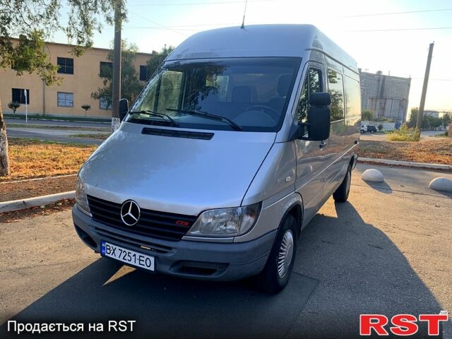 Мерседес Sprinter, объемом двигателя 2.7 л и пробегом 650 тыс. км за 8500 $, фото 1 на Automoto.ua