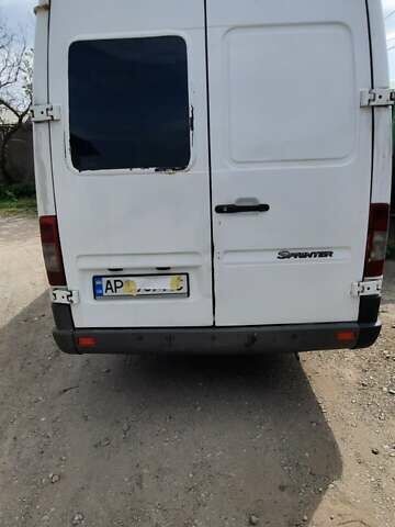 Мерседес Sprinter, объемом двигателя 2.15 л и пробегом 700 тыс. км за 8500 $, фото 3 на Automoto.ua