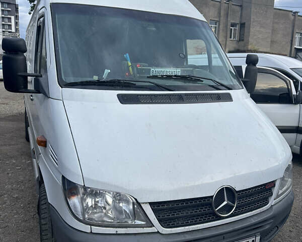 Мерседес Sprinter, объемом двигателя 2.1 л и пробегом 500 тыс. км за 12850 $, фото 4 на Automoto.ua