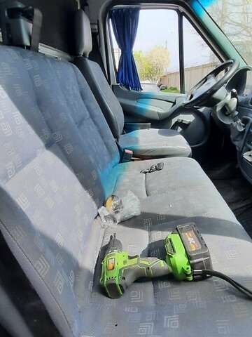 Мерседес Sprinter, объемом двигателя 2.15 л и пробегом 700 тыс. км за 8500 $, фото 13 на Automoto.ua