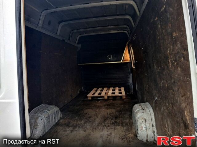 Мерседес Sprinter, об'ємом двигуна 2.7 л та пробігом 740 тис. км за 12000 $, фото 9 на Automoto.ua