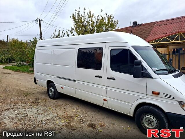 Мерседес Sprinter, об'ємом двигуна 2.7 л та пробігом 740 тис. км за 12000 $, фото 2 на Automoto.ua