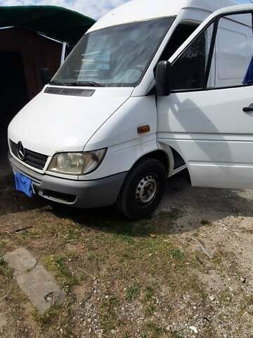 Мерседес Sprinter, объемом двигателя 2.15 л и пробегом 700 тыс. км за 8500 $, фото 5 на Automoto.ua