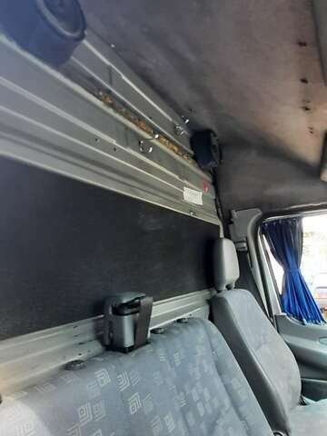 Мерседес Sprinter, объемом двигателя 2.15 л и пробегом 700 тыс. км за 8500 $, фото 12 на Automoto.ua