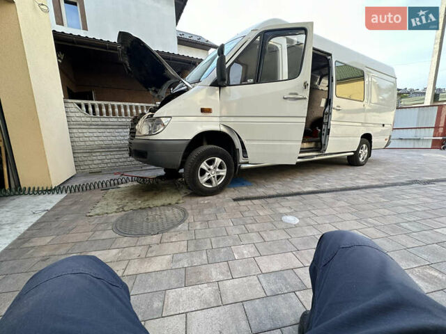 Мерседес Sprinter, объемом двигателя 2.1 л и пробегом 500 тыс. км за 12850 $, фото 2 на Automoto.ua