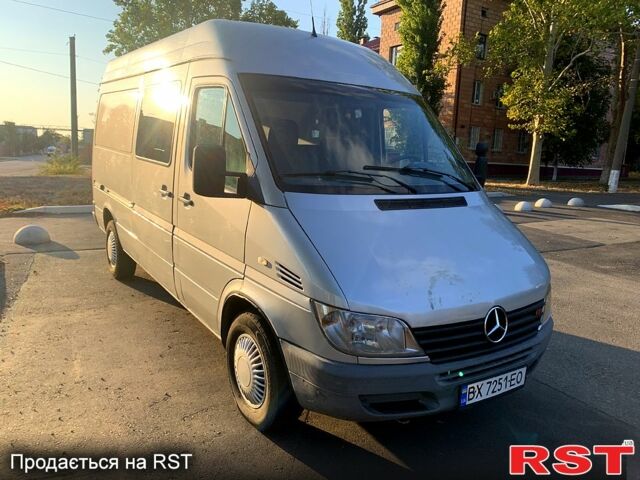 Мерседес Sprinter, объемом двигателя 2.7 л и пробегом 650 тыс. км за 8500 $, фото 2 на Automoto.ua