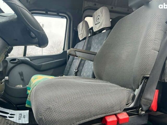 Мерседес Sprinter, объемом двигателя 2.2 л и пробегом 561 тыс. км за 9500 $, фото 9 на Automoto.ua