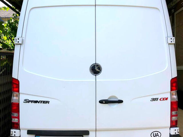 Мерседес Sprinter, об'ємом двигуна 2.2 л та пробігом 328 тис. км за 12340 $, фото 4 на Automoto.ua