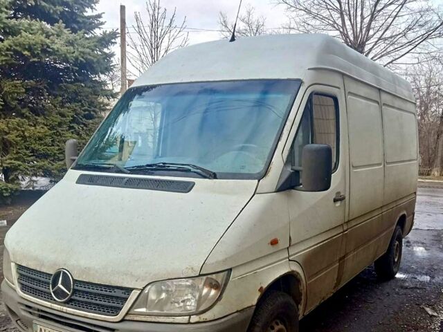 Мерседес Sprinter, объемом двигателя 2.2 л и пробегом 500 тыс. км за 5000 $, фото 1 на Automoto.ua