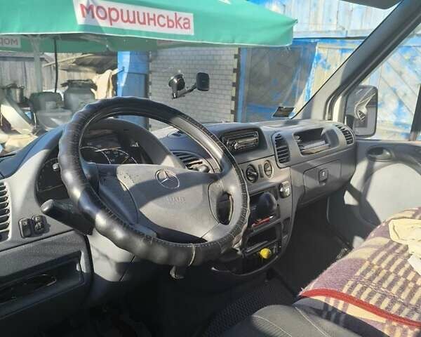 Мерседес Sprinter, об'ємом двигуна 2.69 л та пробігом 320 тис. км за 9200 $, фото 4 на Automoto.ua