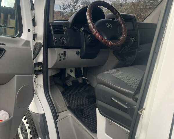 Мерседес Sprinter, объемом двигателя 0 л и пробегом 170 тыс. км за 18500 $, фото 4 на Automoto.ua