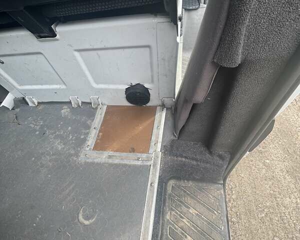 Мерседес Sprinter, объемом двигателя 0 л и пробегом 400 тыс. км за 19500 $, фото 15 на Automoto.ua