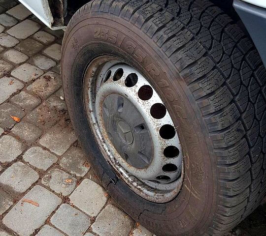 Мерседес Sprinter, об'ємом двигуна 2.2 л та пробігом 468 тис. км за 13000 $, фото 5 на Automoto.ua